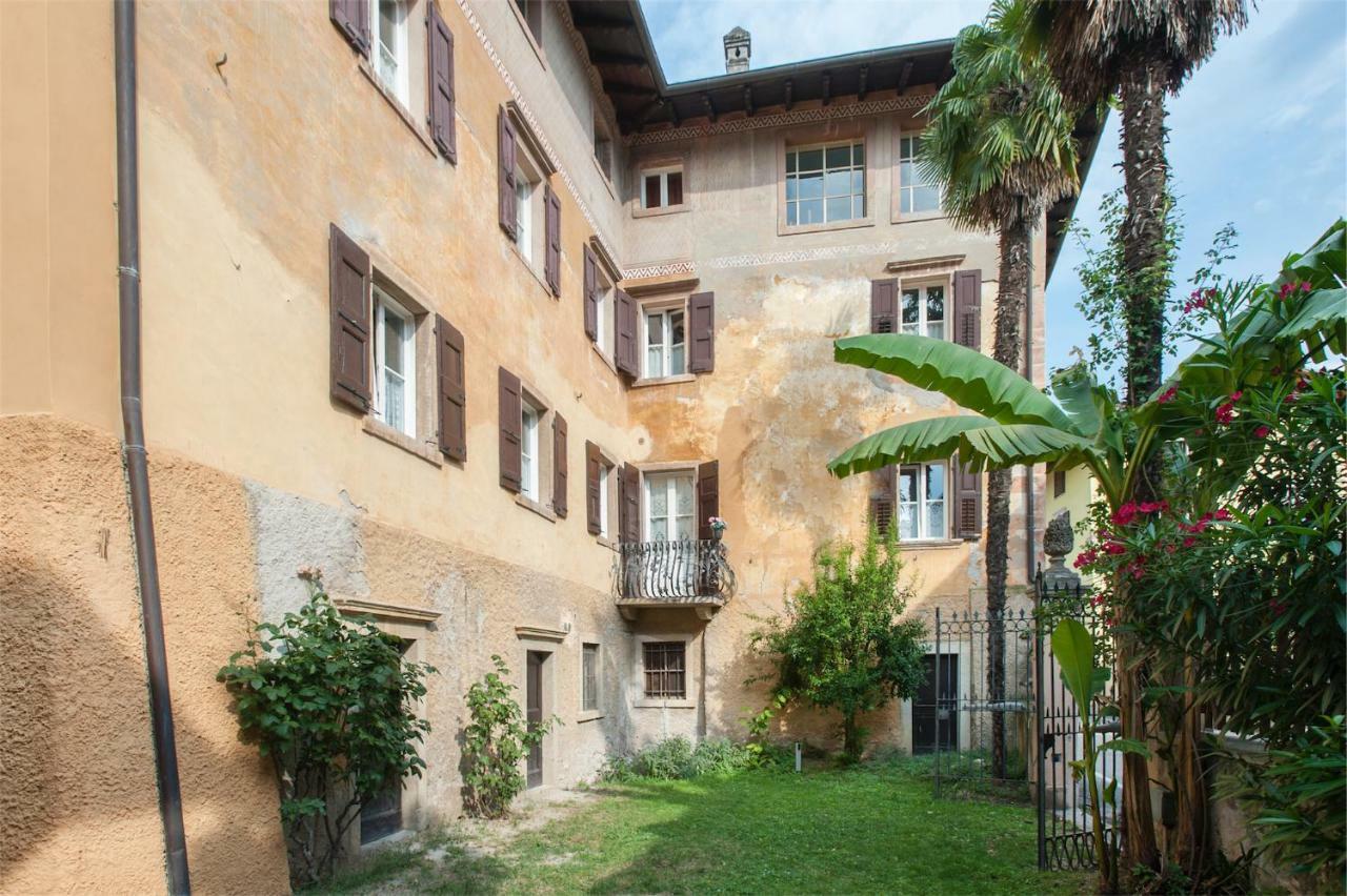 Dimora Storica Caproni Apartment Арко Екстериор снимка